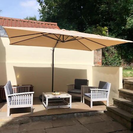 Garden House Vila York Exterior foto