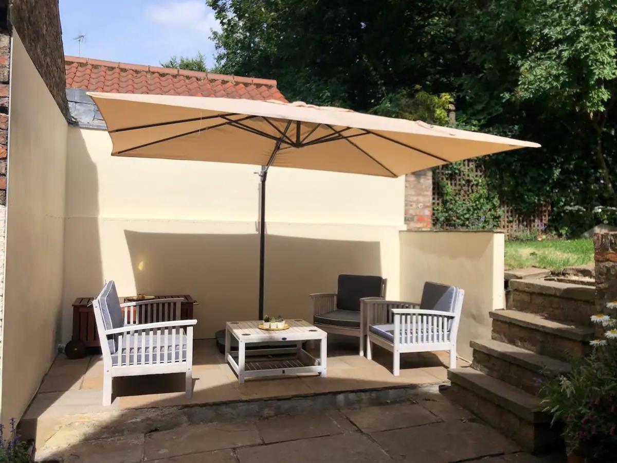 Garden House Vila York Exterior foto