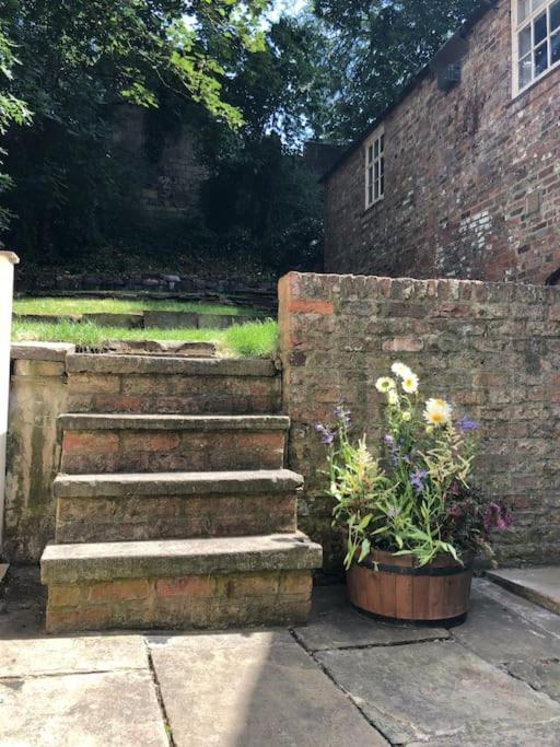 Garden House Vila York Exterior foto